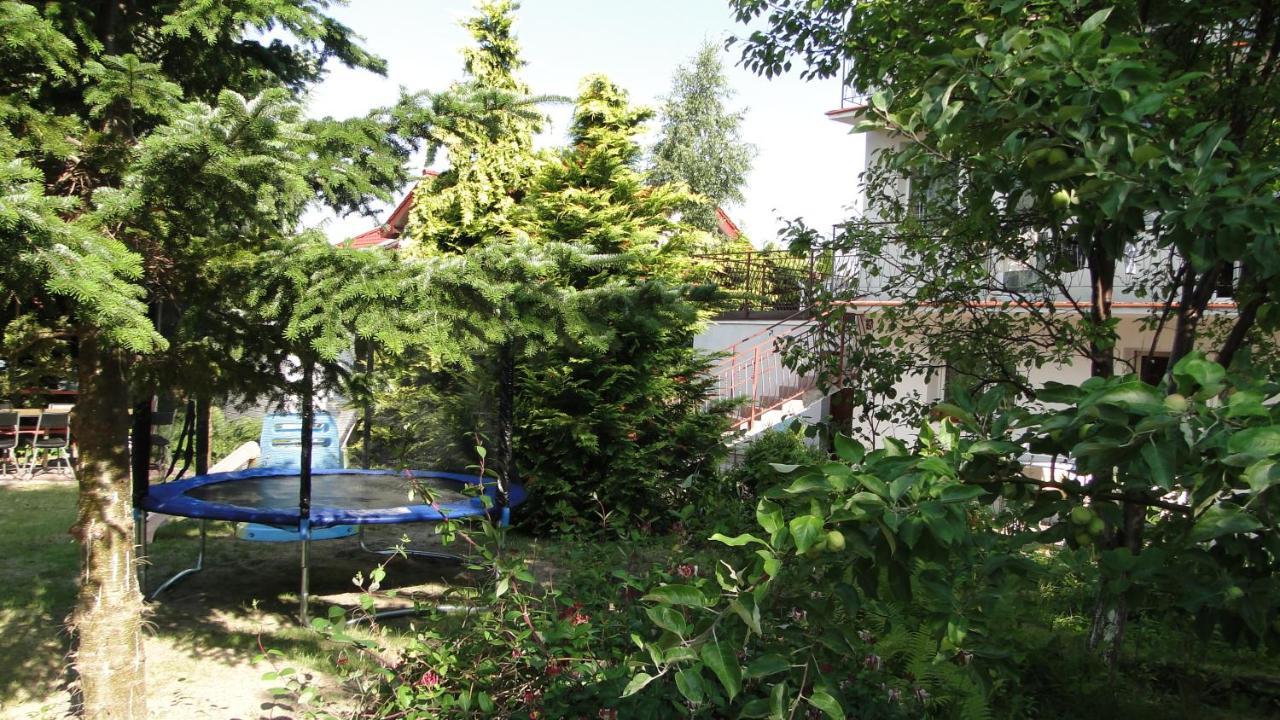 Pokoje Goscinne U Wandy Острово Екстериор снимка